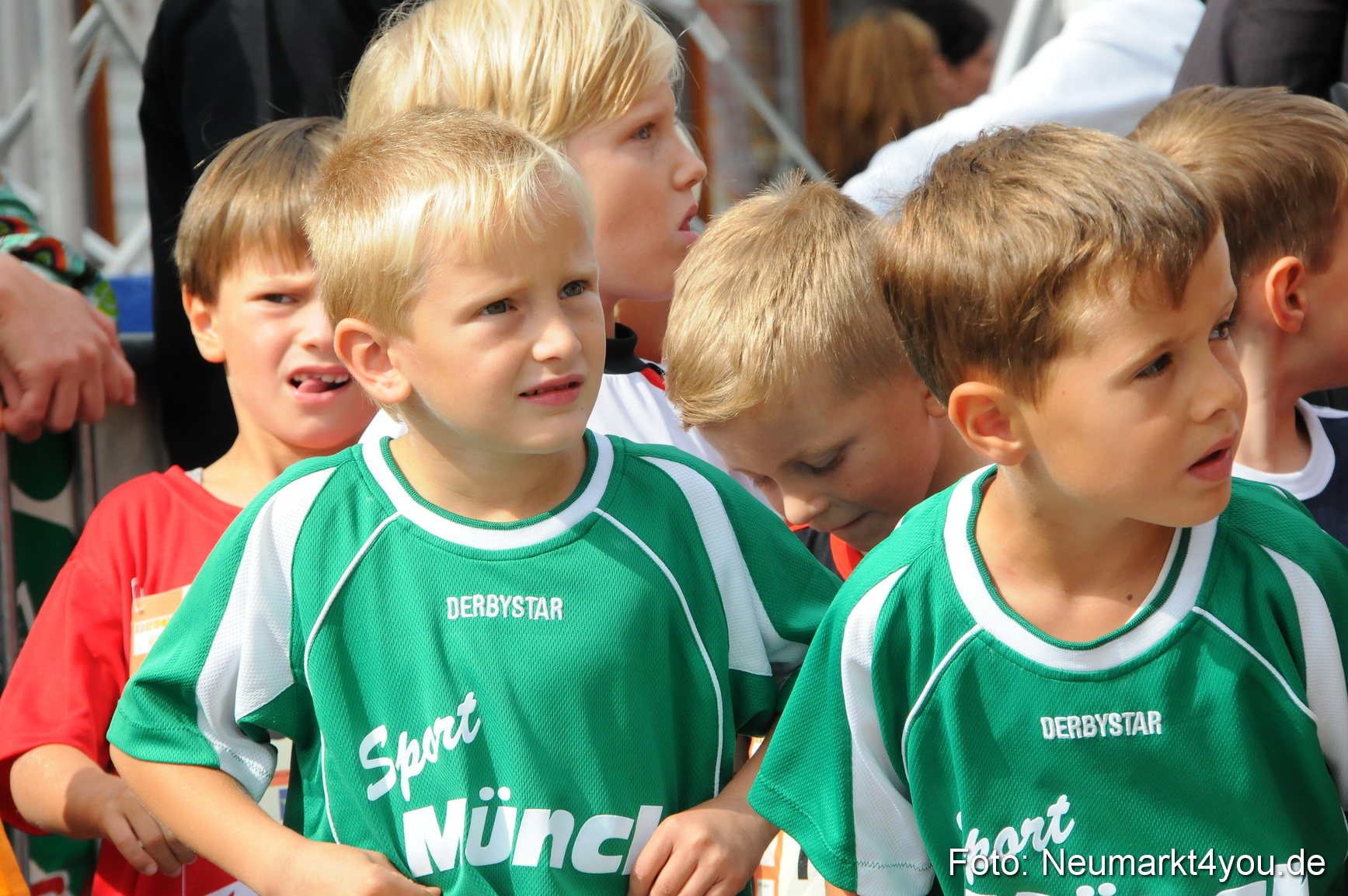 0017 Stadtlauf Neumarkt Bambinilaeufe 200909